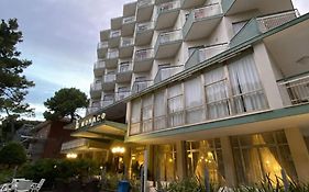 Hotel Monaco - parcheggio incluso e piscina